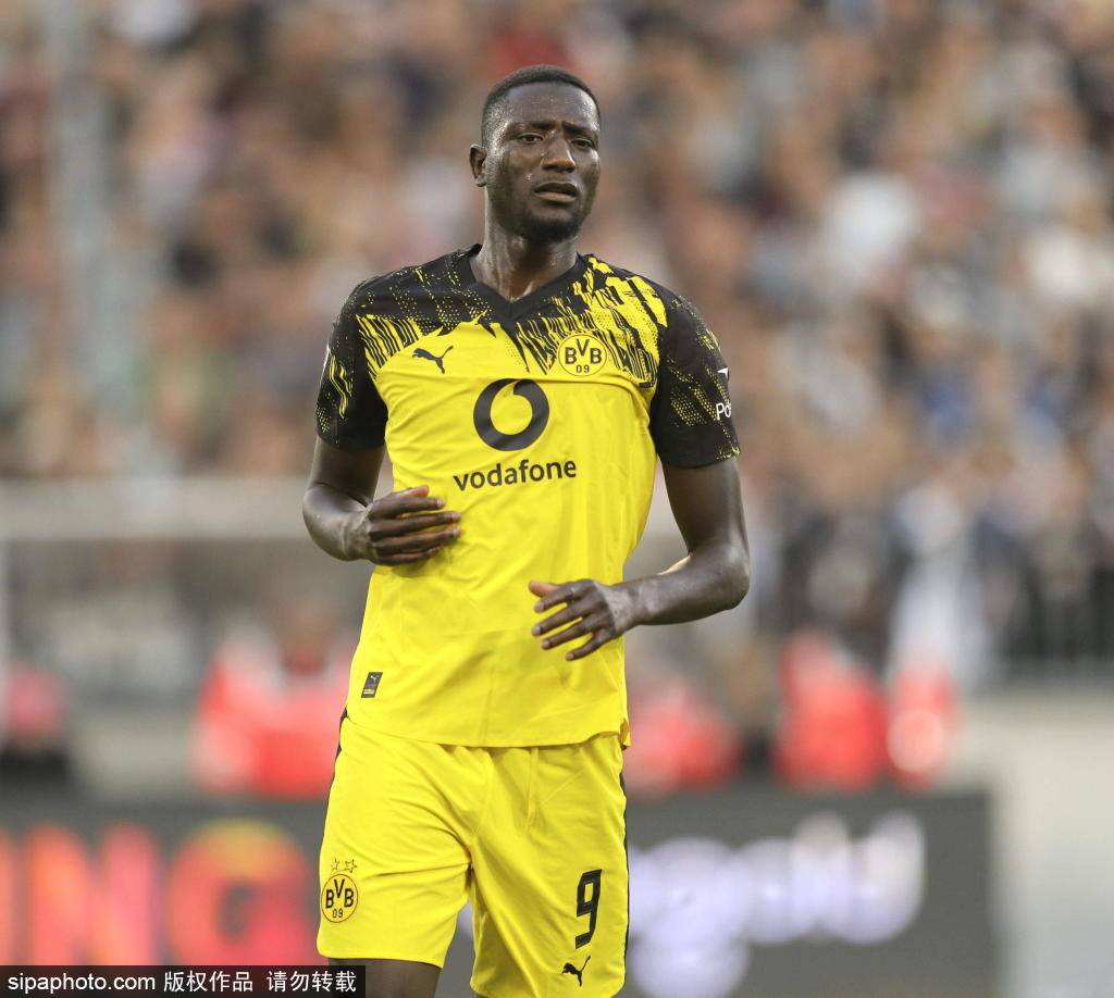 凯利的转会决策：10秒内选择尤文，背后的故事与战术分析