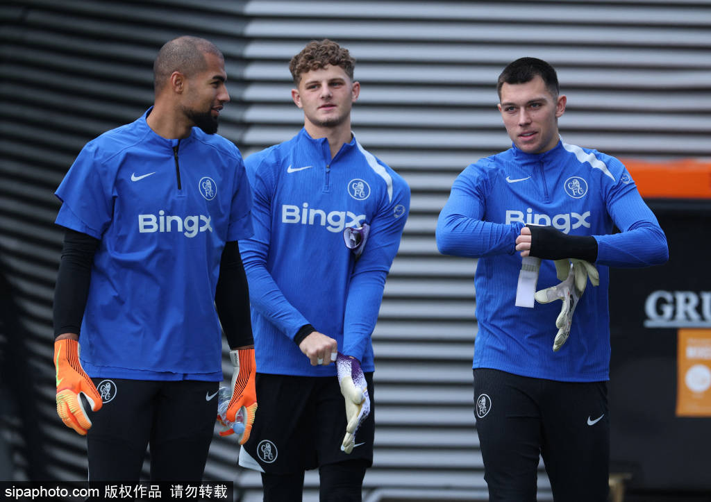 库库:我告诉埃斯特旺训练时戴护腿板,因为我要为对阵巴萨做准备