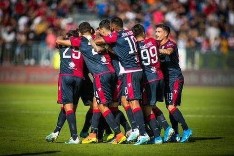 卡利亚里主场死守PK罗马客场83%不败率,11分差距下的逆袭玄机